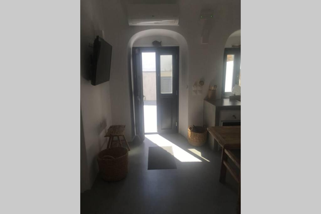 فيلا Santorini Folia Cave House With Jacuzzi Pýrgos المظهر الخارجي الصورة